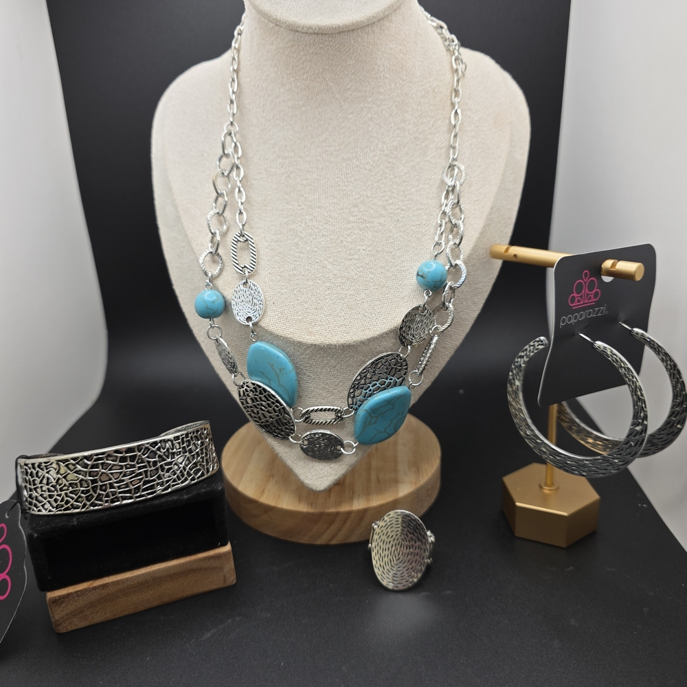 Paparazzi Silver and Turquoise Necklace Set (2126)